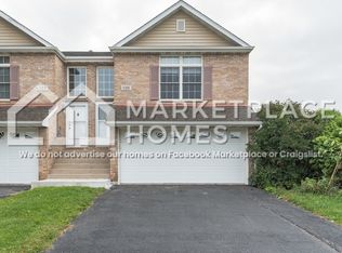 1126 Penny Ln, Sycamore, IL 60178