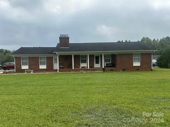 129 Plank Barn Ln, Stony Point, NC 28678