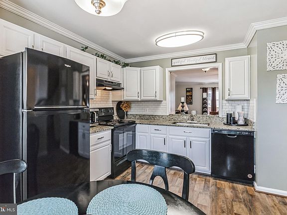 5th image of 107 Pinnacle Dr
