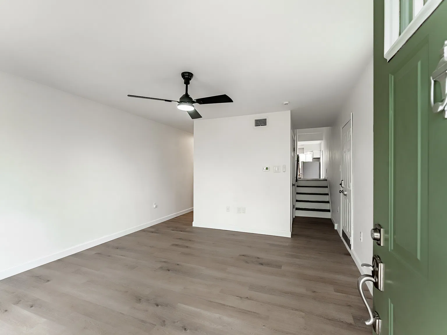 301 Davis Street Unit B - 1 — Photo 2