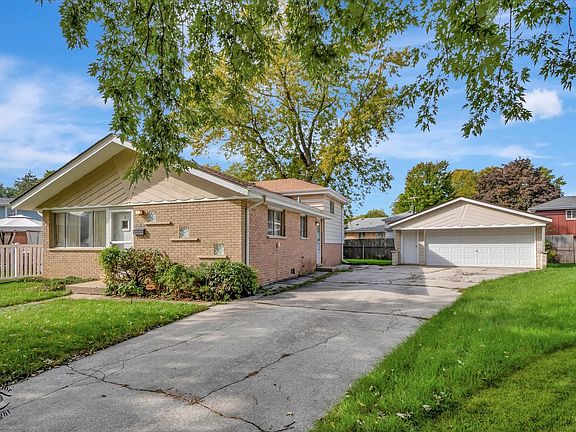 2nd image of 10816 Plahm Ct