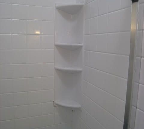 Bath Fitter shower/tub