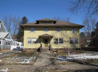 1958 Grande Ave SE, Cedar Rapids, IA 52403