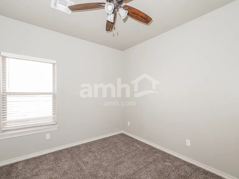 8009 NW 159th St — Photo 12