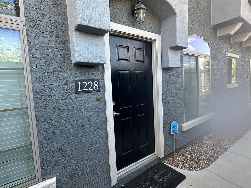 Entrance, front door