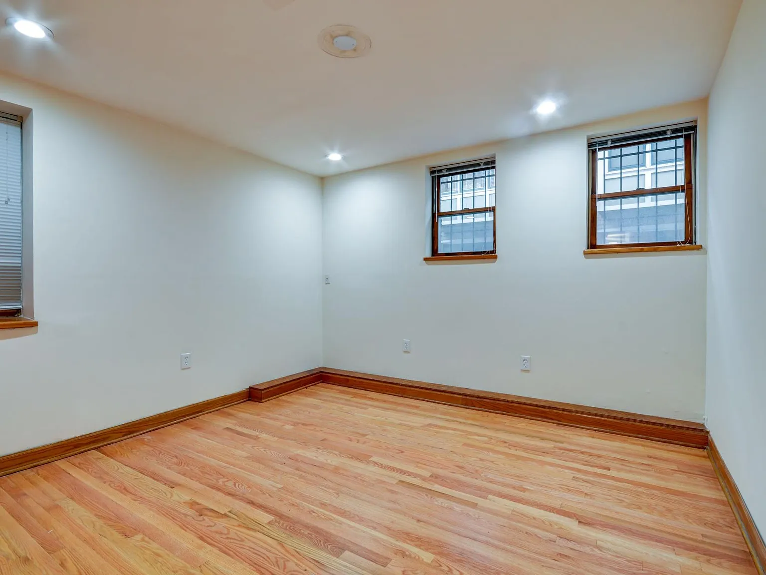 3 bed, 1500 sqft, $3,595 — Photo 3
