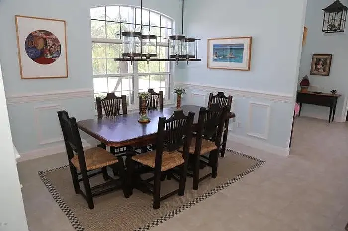 373 Peregrine Dr — Photo 3