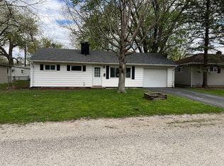 506 N Linden St, Clinton, IL 61727