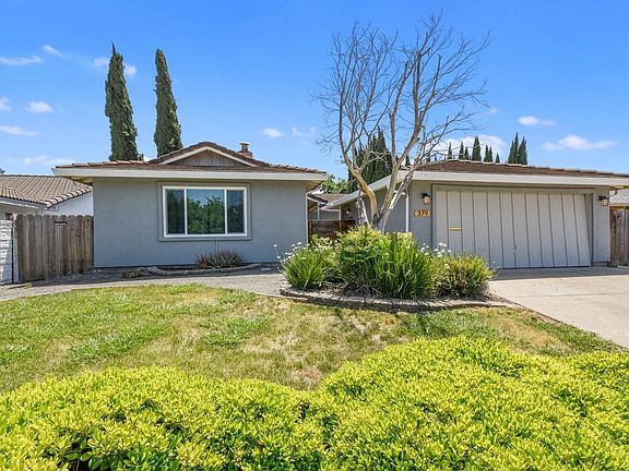 3rd image of 379 Manzanita Avenue