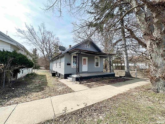 3rd image of 1020 W Virginia Ave