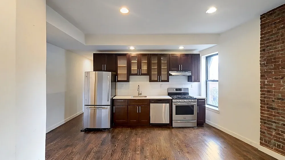 Building Photo - 154 Adelphi St #5C
