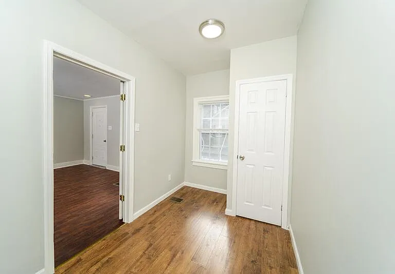 28 Lancaster St — Photo 12