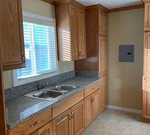 3rd image of 16825 Crenshaw Blvd #25