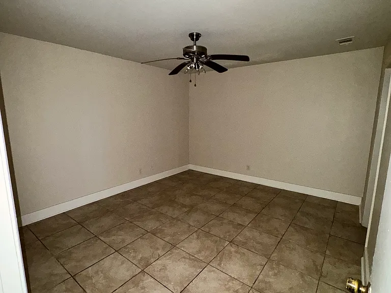 1215 Truxton St #201 — Photo 7
