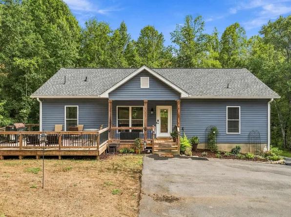 105 Forestville Rd, Travelers Rest, SC 29690