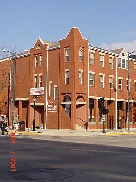 501 E Monroe St — Photo 1
