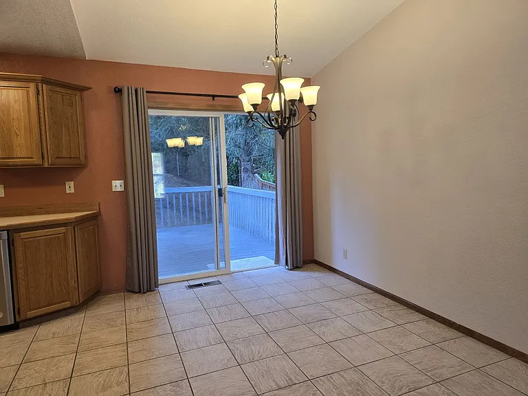 1335 NW Vallejo Dr — Photo 9