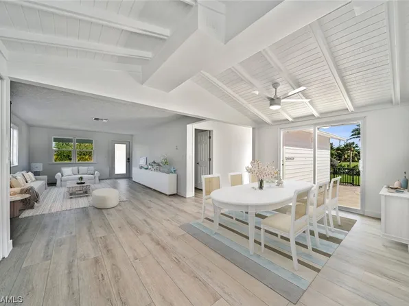 6141 Henderson Rd, Sanibel, FL 33957