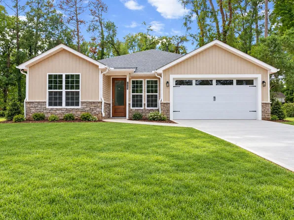 1003 Grace St, Greenwood, SC 29649