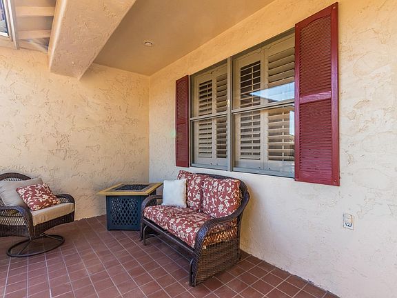3rd image of 17824 W Mariposa Dr