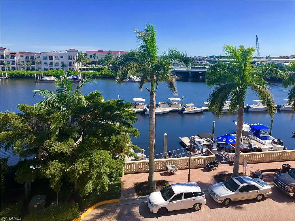 3 bed, 2.0 bath, 1869 sqft, $6,000 — Photo 4