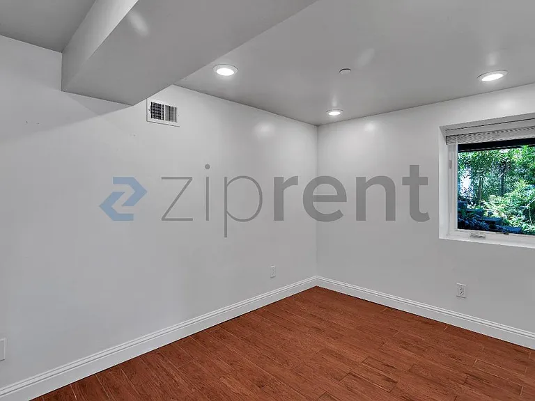 609 Drake Ave #2 — Photo 23