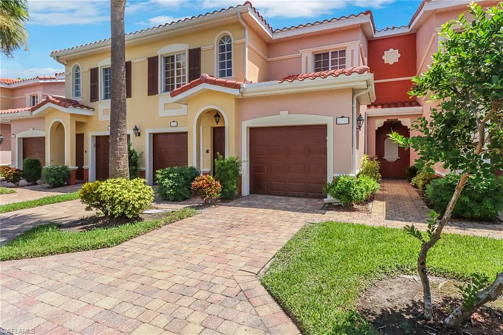 Villagio — Photo 1