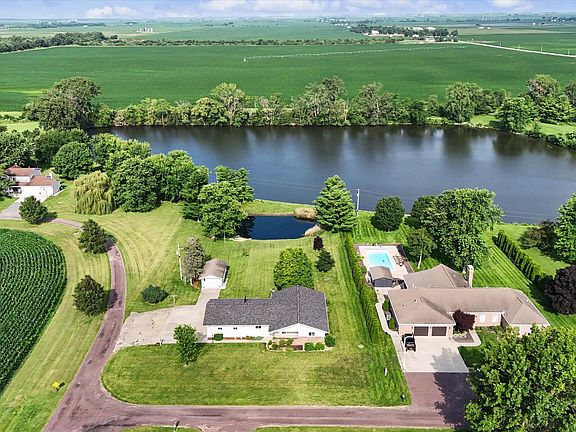 5th image of 101 Lakeview Dr
