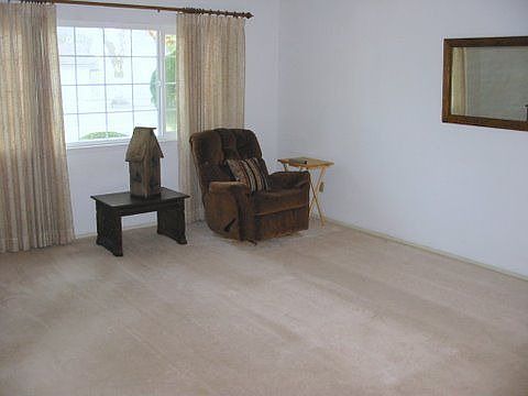 large family room right off of the entryway