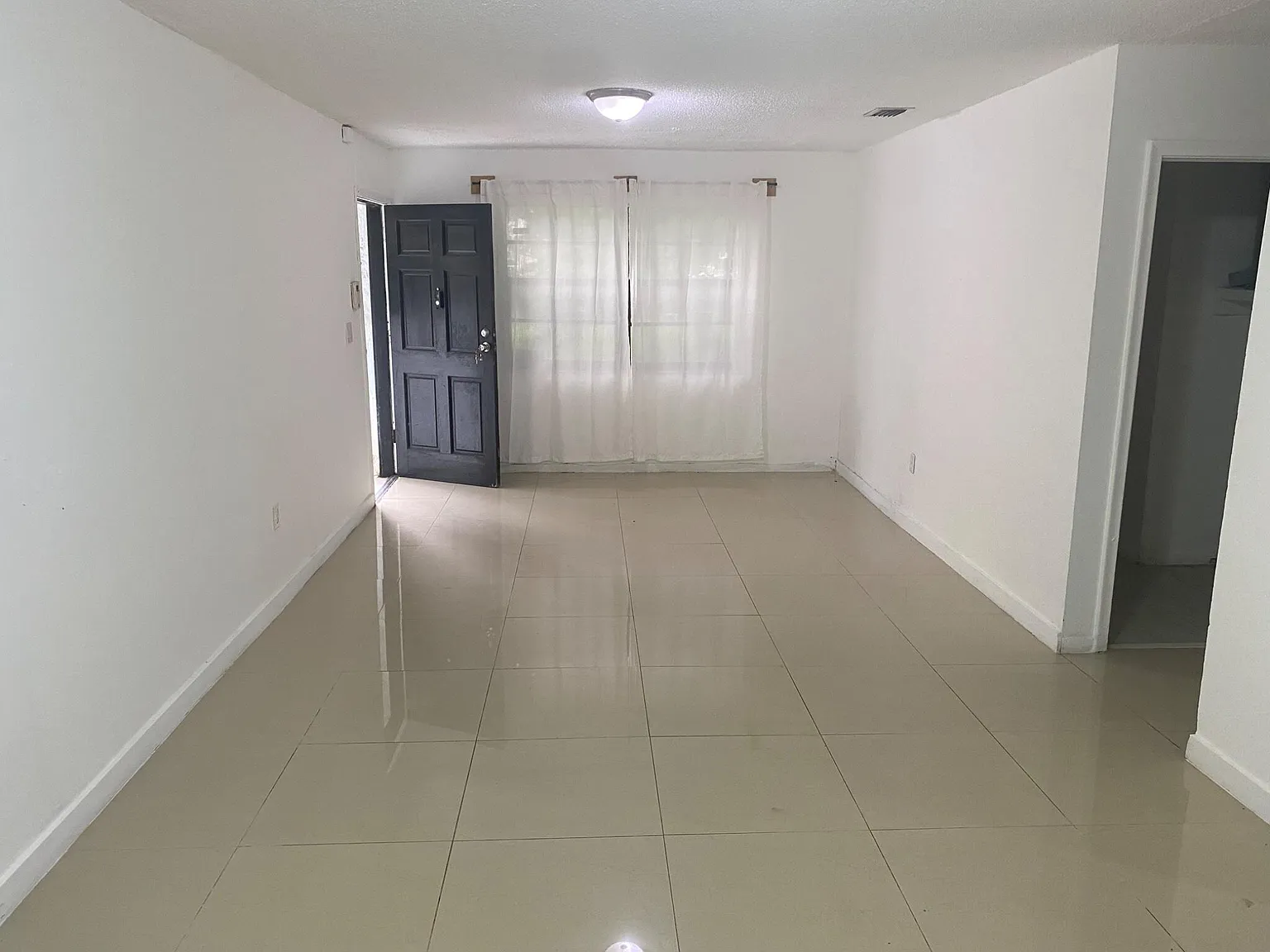 2 bed, 1.0 bath, 1000 sqft, $1,850 — Photo 4