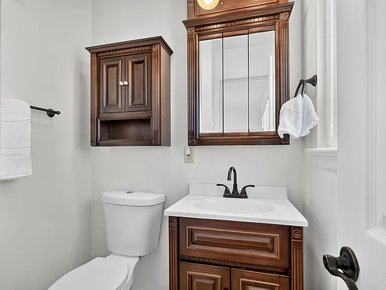 615 Loyola Dr — Photo 29