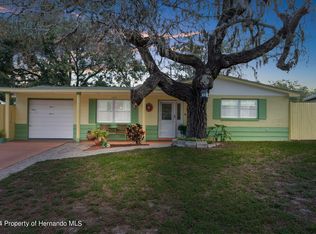 7421 Cedar Point Dr, New Port Richey, FL 34653