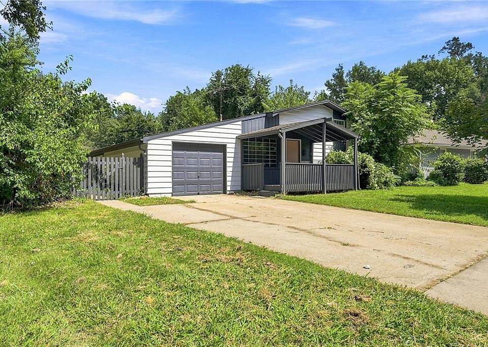 1st image of 8214 Ruskin Way