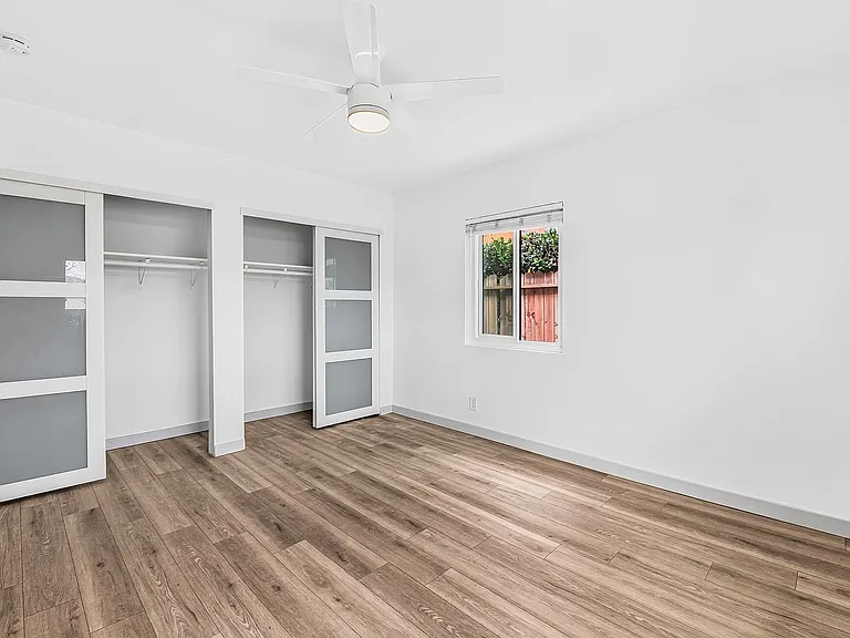 359 East Esther Street — Photo 49