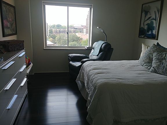 3rd image of 4550 Warwick Blvd APT 906