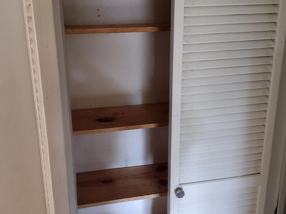 4th image of 625 15th Ave E #U