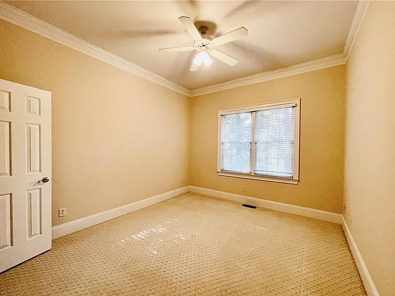 455 Wembley Cir — Photo 19