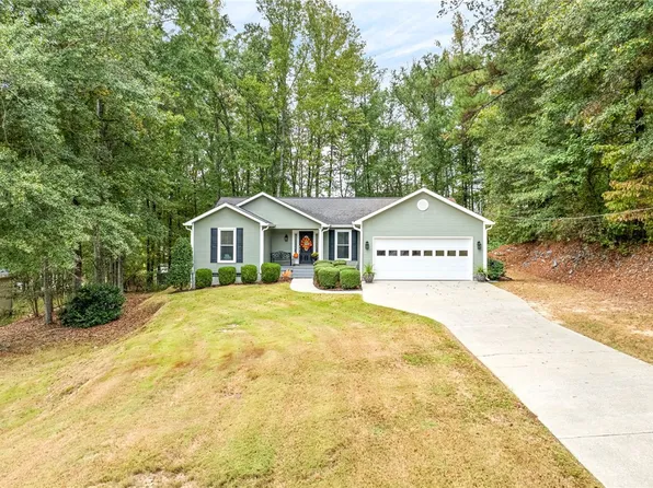 1717 Clairmont Crst, Alexander City, AL 35010