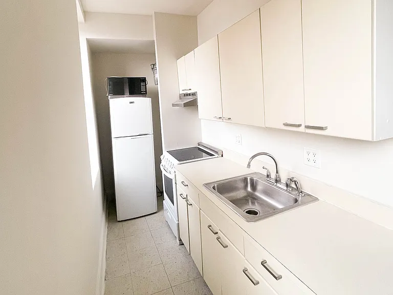 234 Thompson St #35 — Photo 3