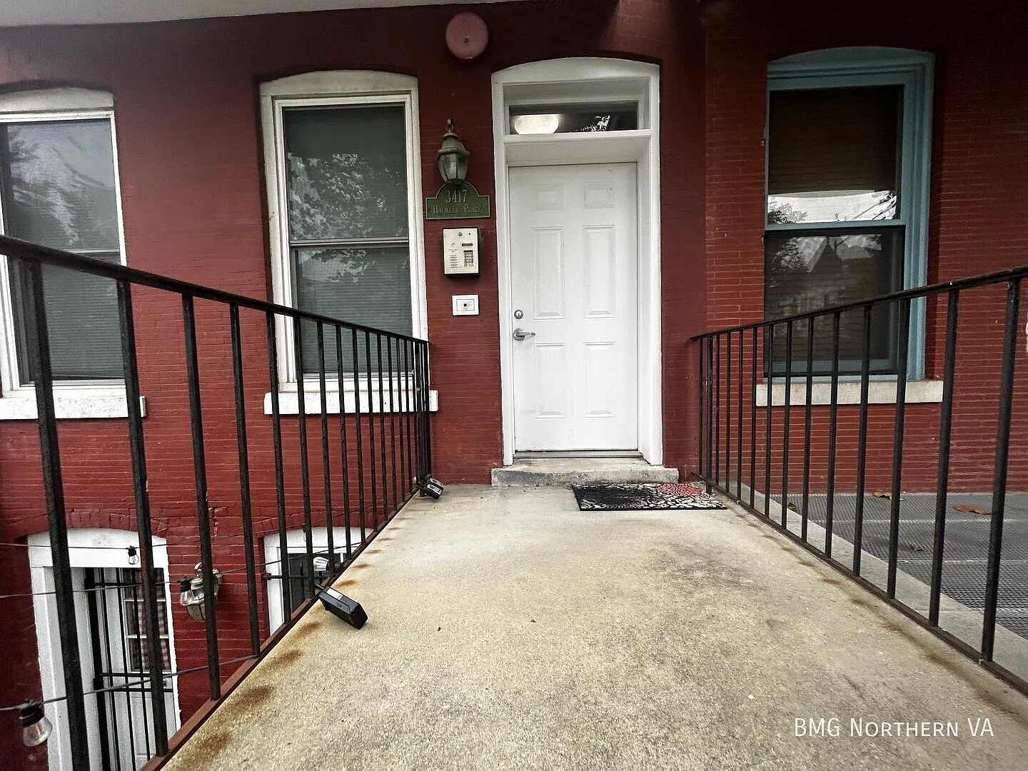 Charming 2BR/2BA Condo in Columbia Heights — Photo 2
