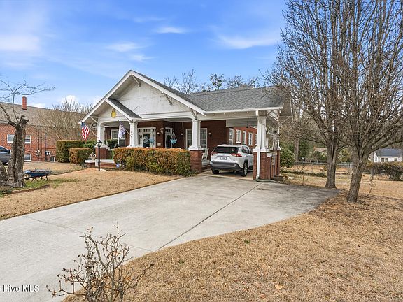 3rd image of 1113 Fayetteville Road