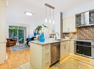 109 Front St E #125, Toronto, ON M5A 4P7