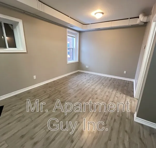 827 Main St E #203 — Photo 8
