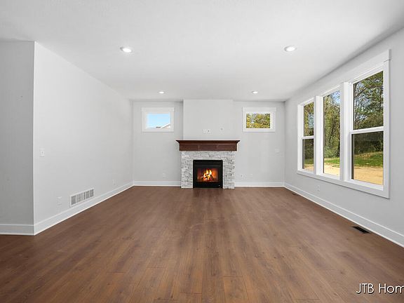 3rd image of 8826 Lapham Dr