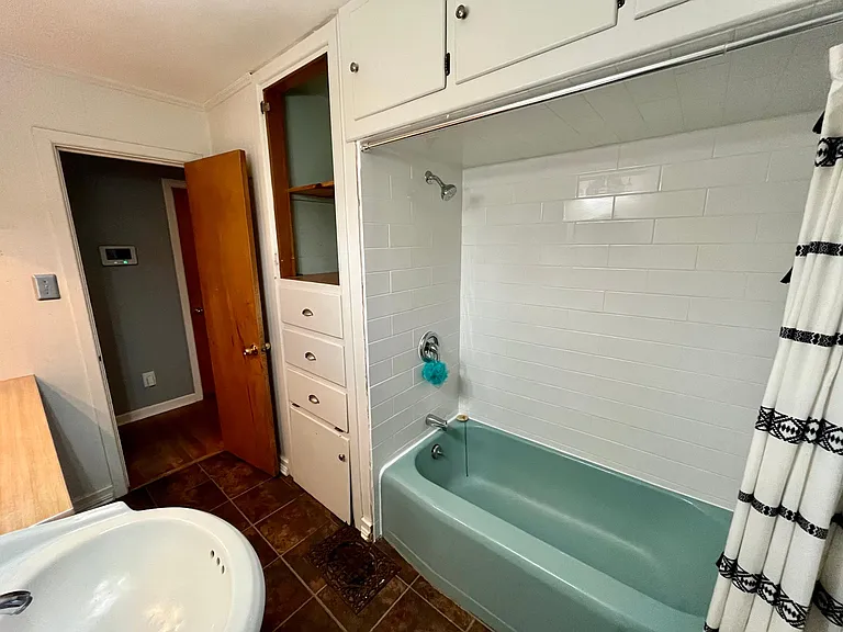3518 Lynette Dr — Photo 24