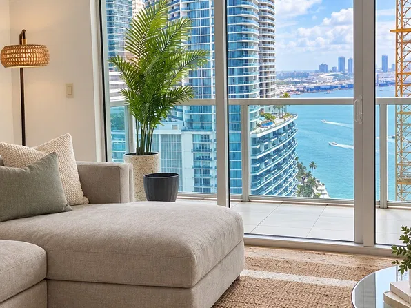 31 SE 5th St, Miami, FL