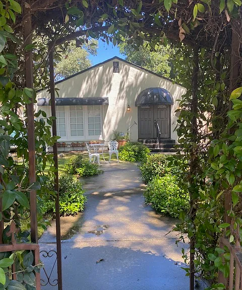 765 8th Ave — Photo 1