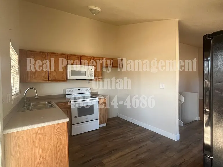 607 N 100 W — Photo 4