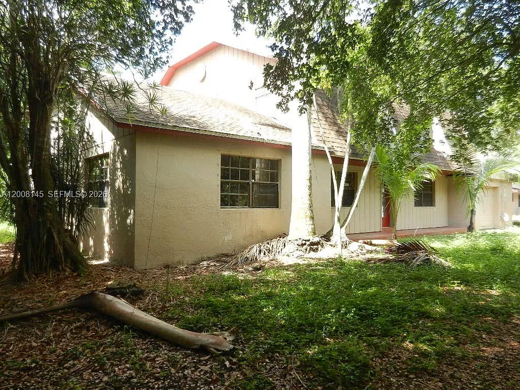 5 bed, 3.5 bath, 3391 sqft, $5,000 — Photo 4