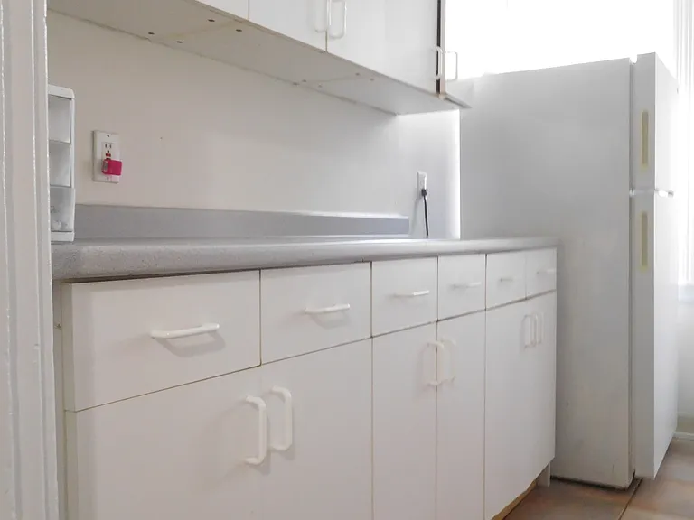 3-15 Carol Avenue — Photo 32